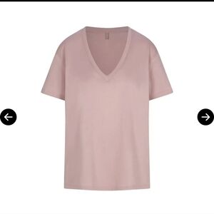 SKIMS Neutral Fawn V-Neck Short Sleeve Tee Everyday Essential XS NWT